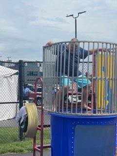 Centro Exec Getting Dunked